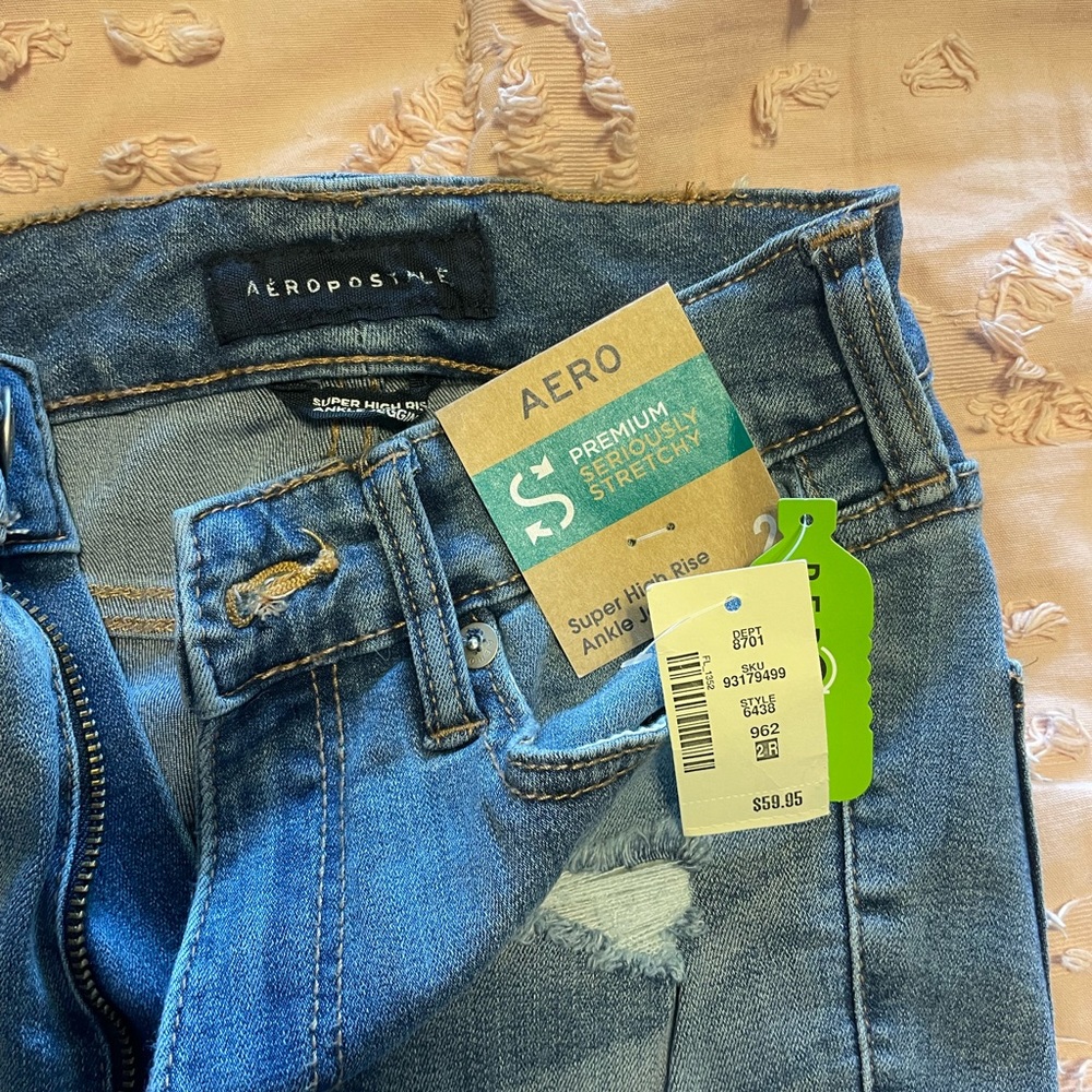 Jeans - Picture 2 of 3